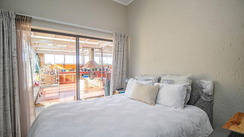 6 Bedroom Property for Sale in Dana Bay Western Cape